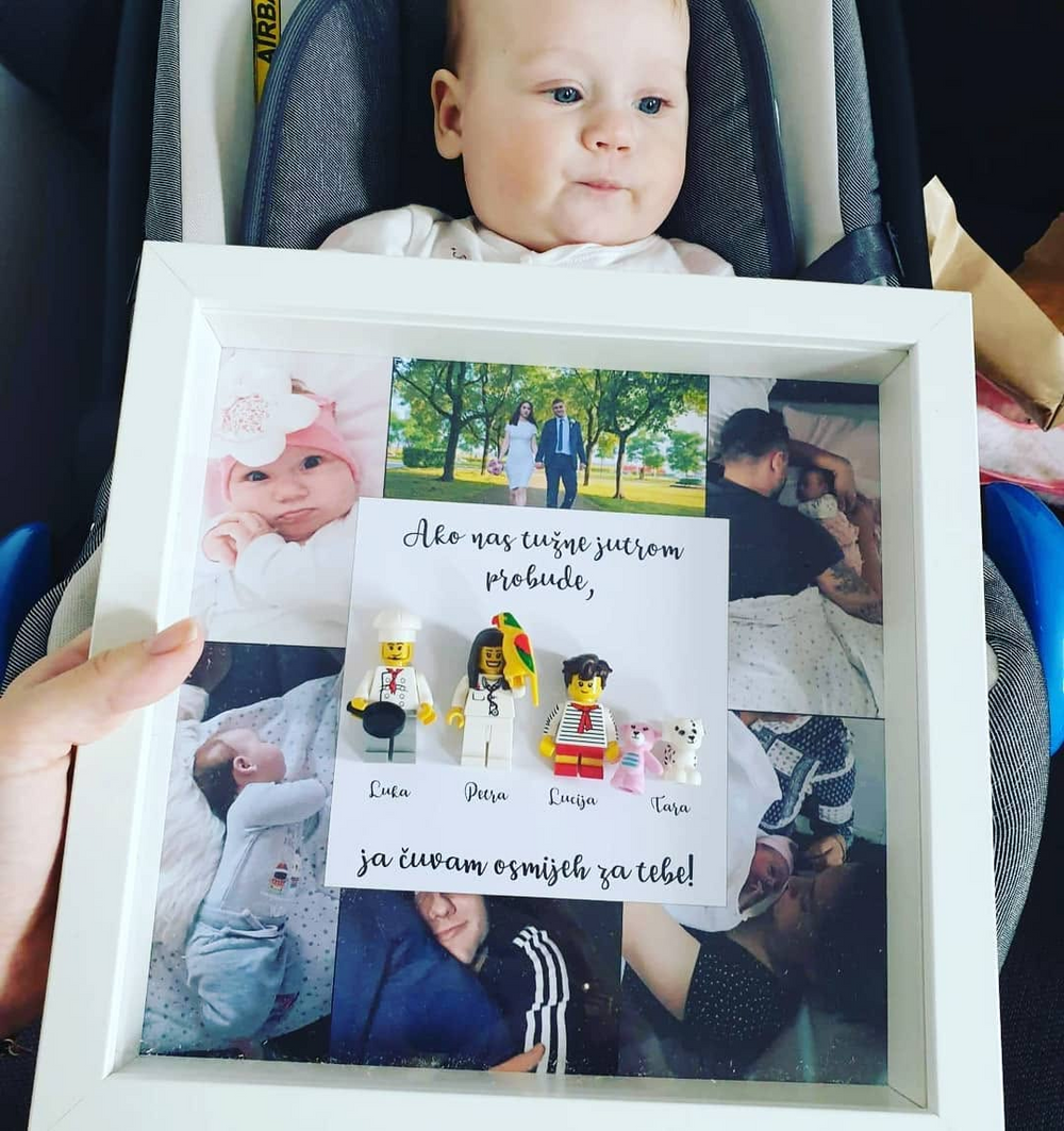 Fotografija kupca s personaliziranim O’kvirom