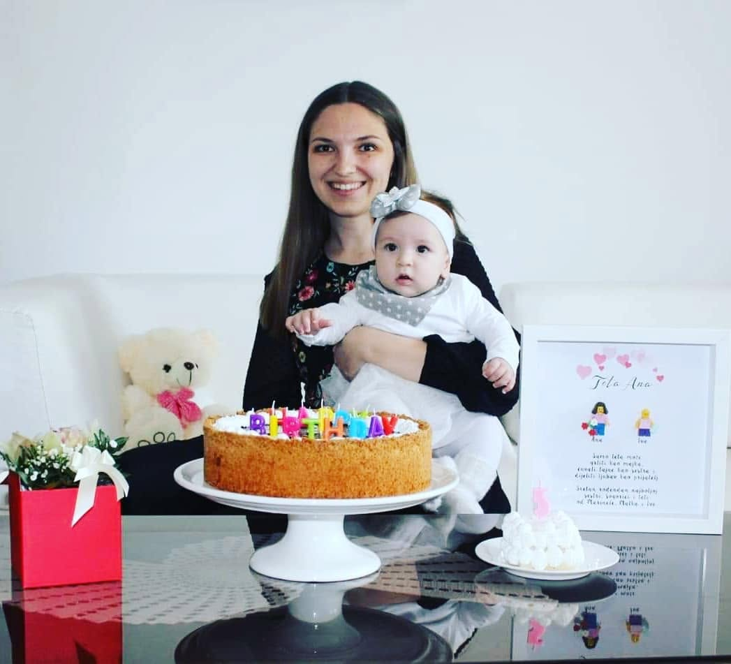 Fotografija kupca s personaliziranim O’kvirom