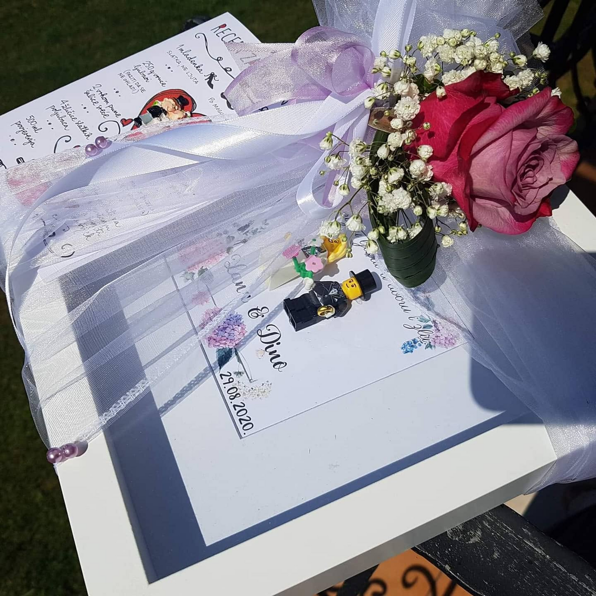 Fotografija kupca s personaliziranim O’kvirom